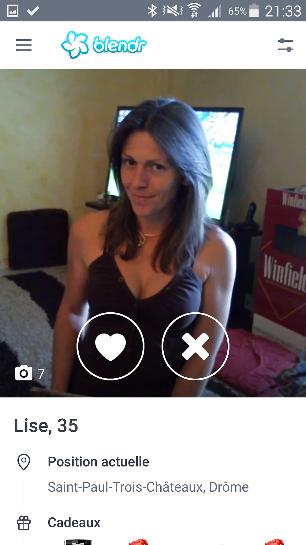 Belle fille épilée veut un amant bien monté pour se faire baiser discrètement